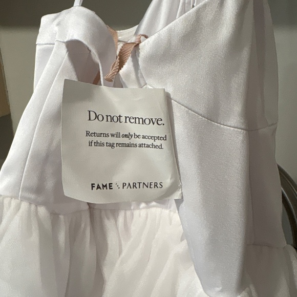 Wedding dress - Picture 8 of 8